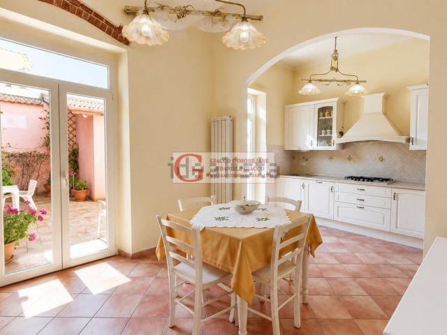 Casa in vendita a Viareggio, Toscana
