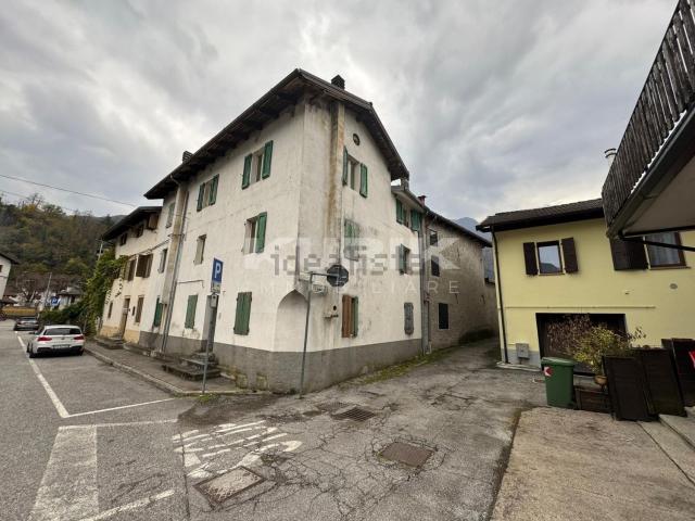 Casa in vendita a Villa Santina, Friuli-Venezia Giulia