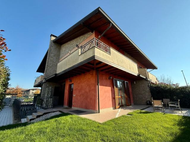 Casa in vendita a Fontanella, Lombardia