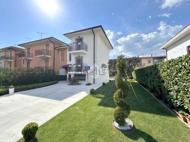 Casa in vendita a Carpenedolo, Brescia