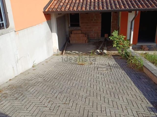 Casa in vendita a Montechiaro Acquesio, Rivergaro