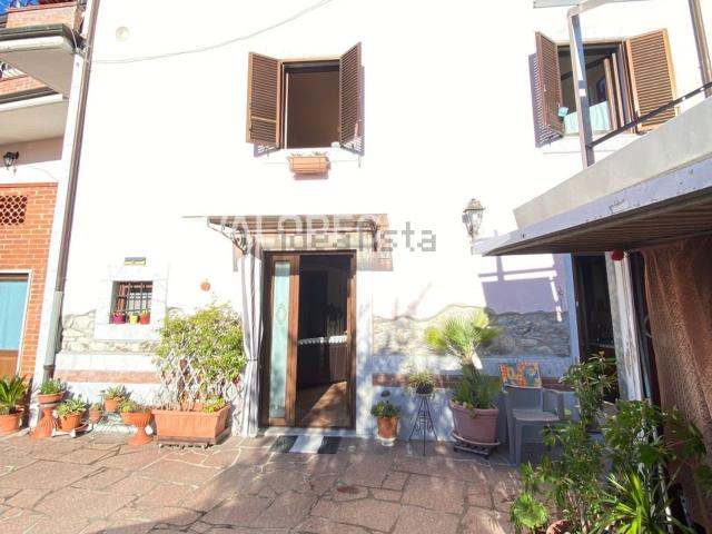 Casa in vendita a Perticata, Carrara