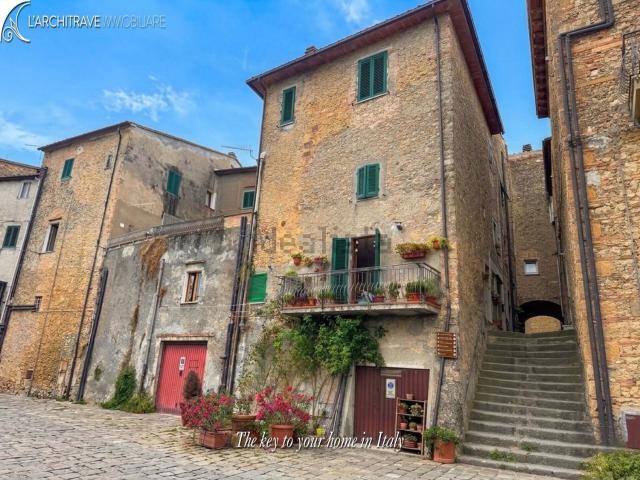 Casa in vendita a Larderello, Toscana