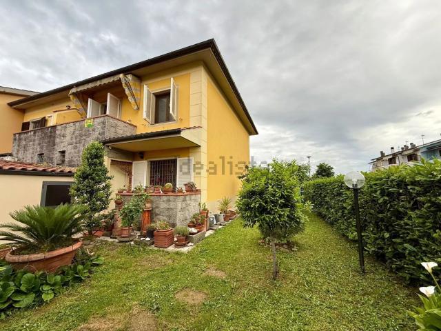 Casa in vendita a Alberghi, Uzzano E Castello