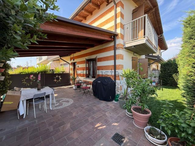 Casa in vendita a Legnago, Verona