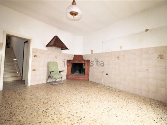 Casa in vendita a Montevarchi, Toscana