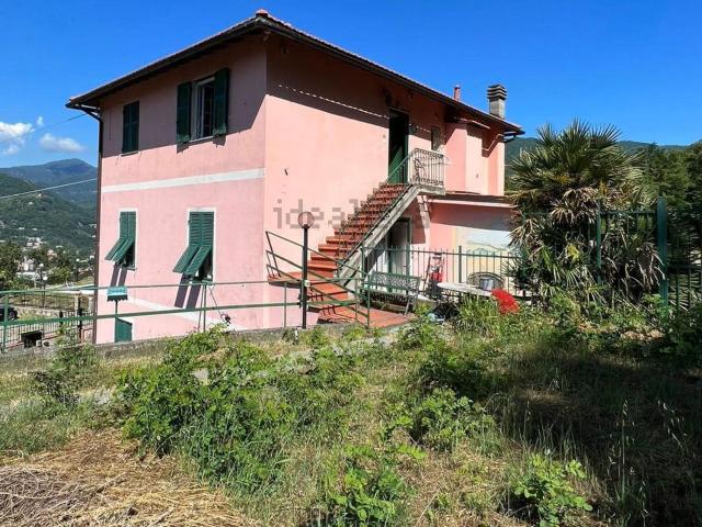 Casa in vendita a Media Val Bisagno, Serra Riccò