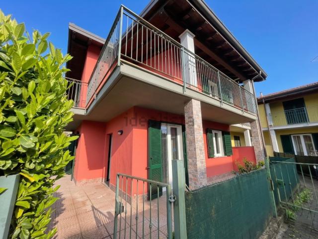 Casa in vendita a Comunità Montana del Piambello, Marchirolo