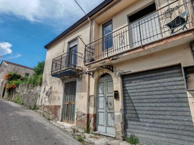 Casa in vendita a San Leucio del Sannio, Benevento