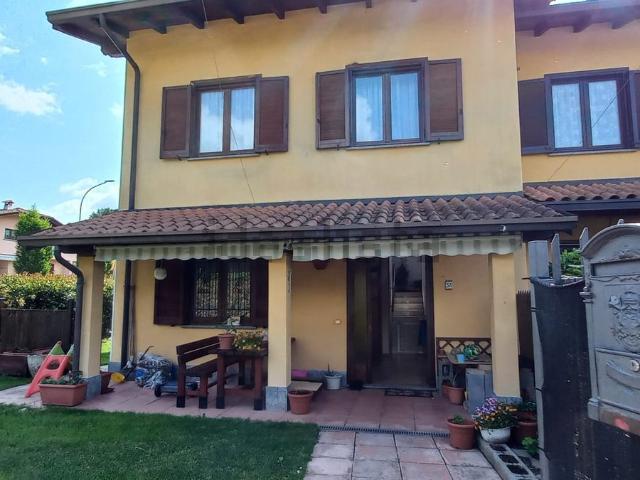 Casa in vendita a Canonica, Cuveglio