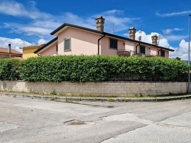 Casa in vendita a Oricola, Abruzzo