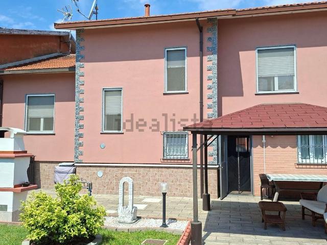 Casa in vendita a Ottobiano, Lombardia
