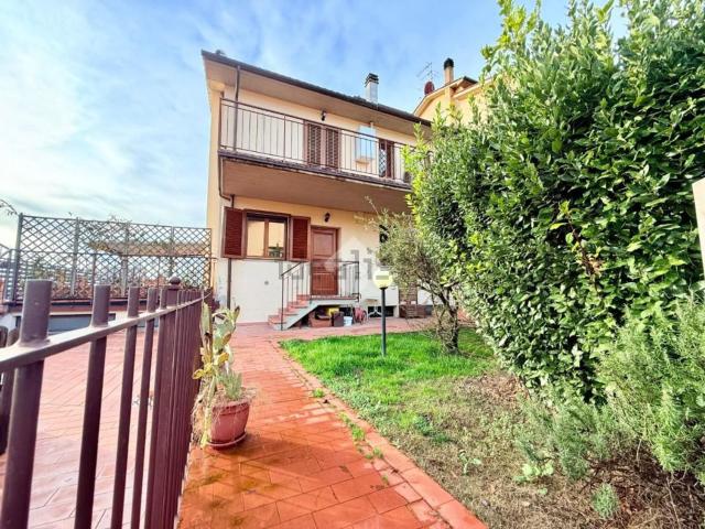 Casa in vendita a Unione di Comuni Valdarno e Valdisieve, Reggello