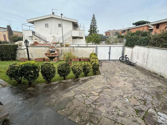 Casa in vendita a Selva Secca, Roma Capitale