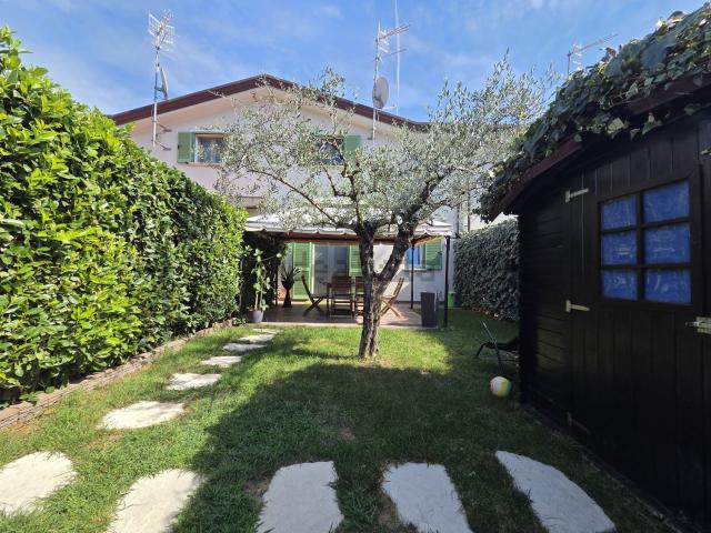 Casa in vendita a Albiano Magra, Aulla