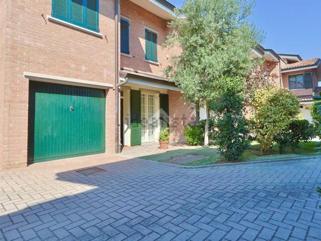 Casa in vendita a Sesso, Re
