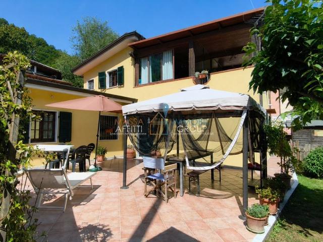 Casa in vendita a Carrara, Toscana