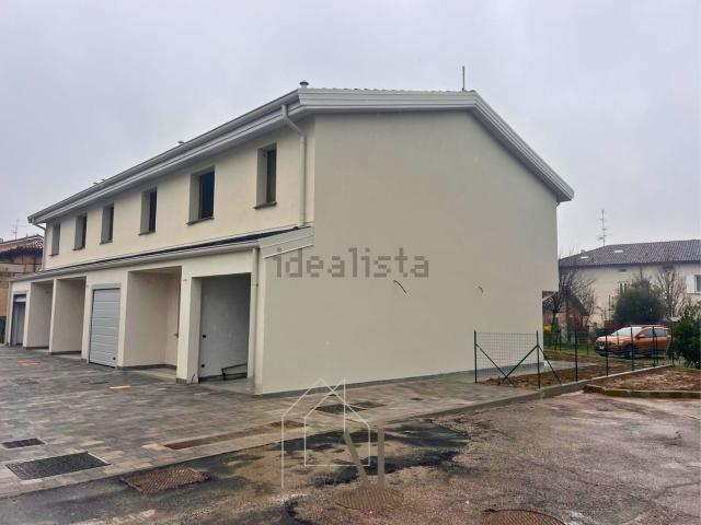 Casa in vendita a Re, Reggio Emilia