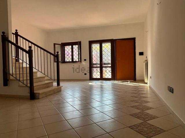 Casa in vendita a Guidonia Montecelio, Roma Capitale