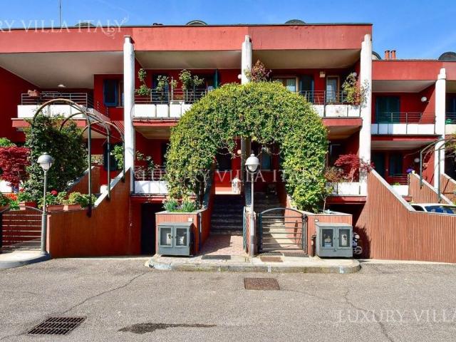 Casa in vendita a Noverasco, Locate Triulzi