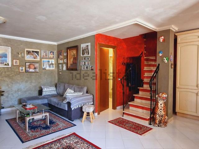 Casa in vendita a Poggio Nuovo-Casaline, Guardea