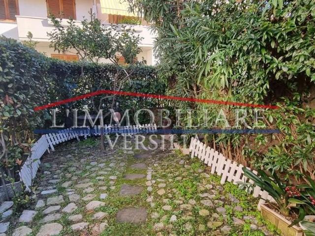 Casa in vendita a Poggioletto, Marina Di Massa