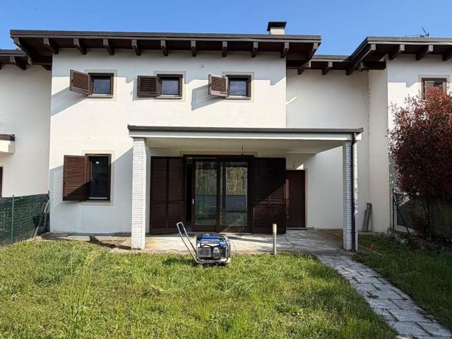 Casa in vendita a Piemonte, Novara