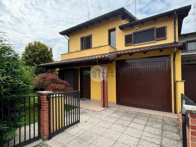 Casa in vendita a Portalbera, Pavia