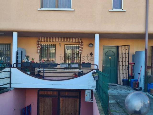 Casa in vendita a Montanaso Lombardo, Lombardia