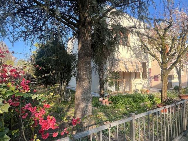 Casa in vendita a Pianura Reggiana, Re