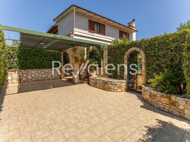 Casa in vendita a Puglia, Bari