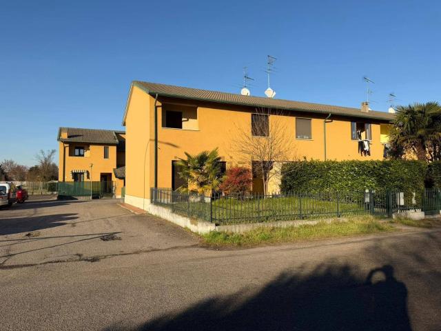 Casa in vendita a Inveruno, Lombardia