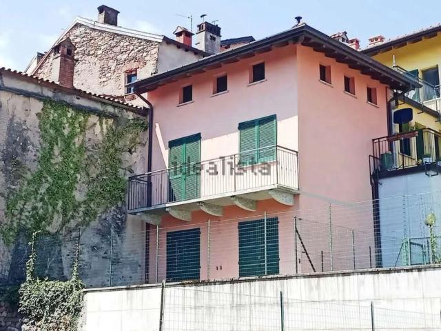 Casa in vendita a Comunità Montana del Piambello, Cuasso Al Monte