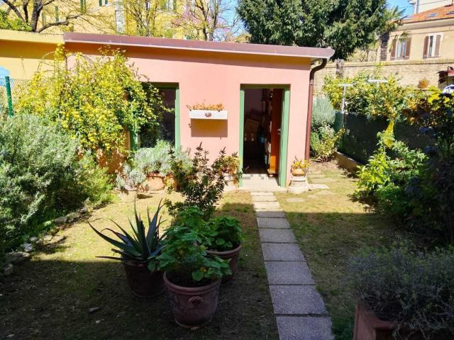 Casa in vendita a Rosciano, Marche