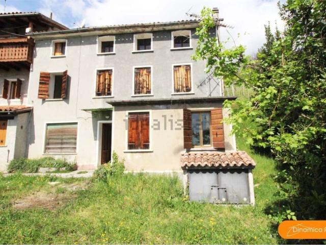 Casa in vendita a Valdobbiadene, Veneto