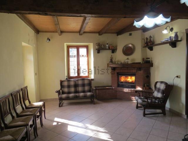 Casa in vendita a Ferriere, Reggio Emilia
