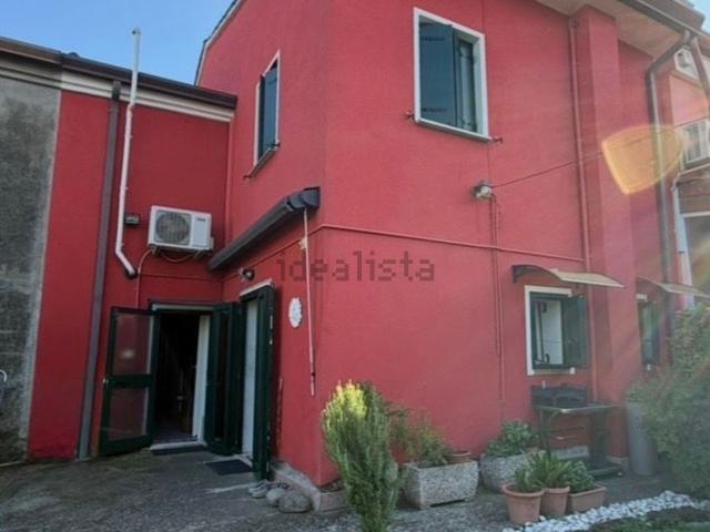 Casa in vendita a Rovigo, Veneto