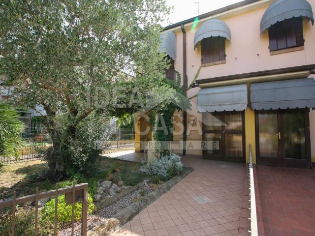 Casa in vendita a Poggio Rusco, Mantova