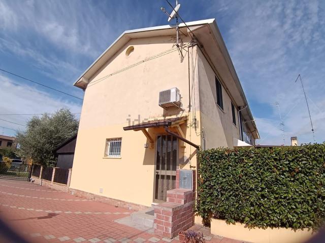 Casa in vendita a Zona Industriale di Argenta, Argenta