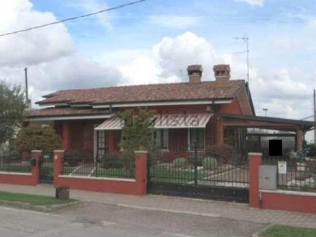Casa in vendita a Ficarolo, Rovigo