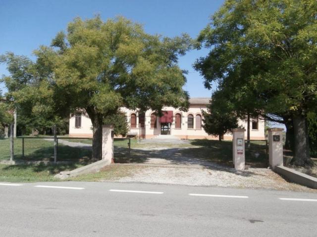 Casa in vendita a Ferrara, Reggio Emilia