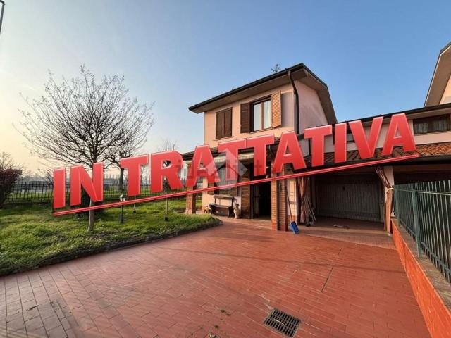 Casa in vendita a Agnadello, Lombardia
