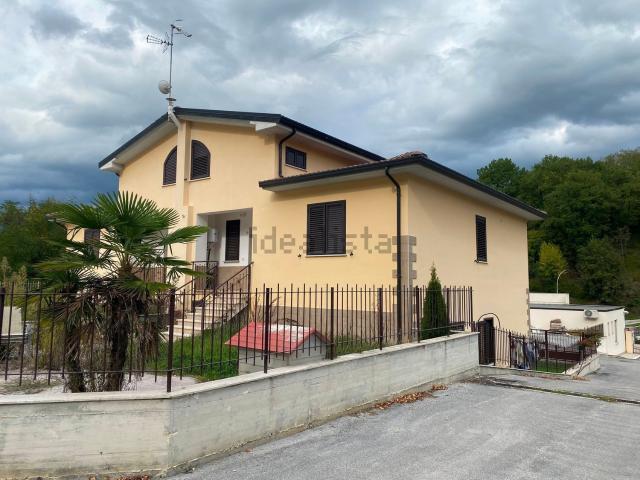 Casa in vendita a Cantalupo Del Sannio, Molise