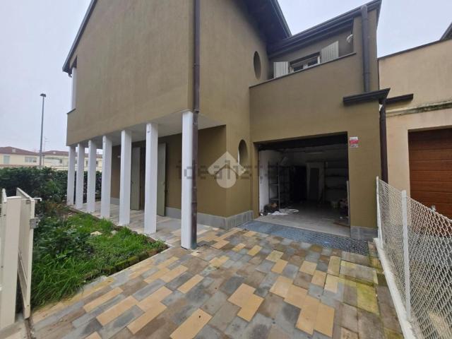 Casa in vendita a Russi, Reggio Emilia