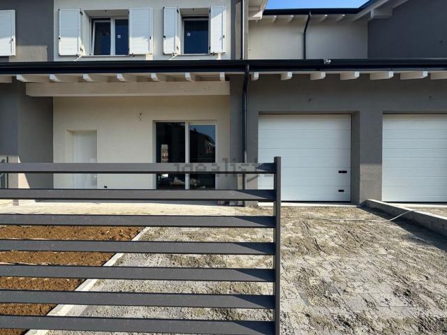 Casa in vendita a Tresinaro - Secchia, Re