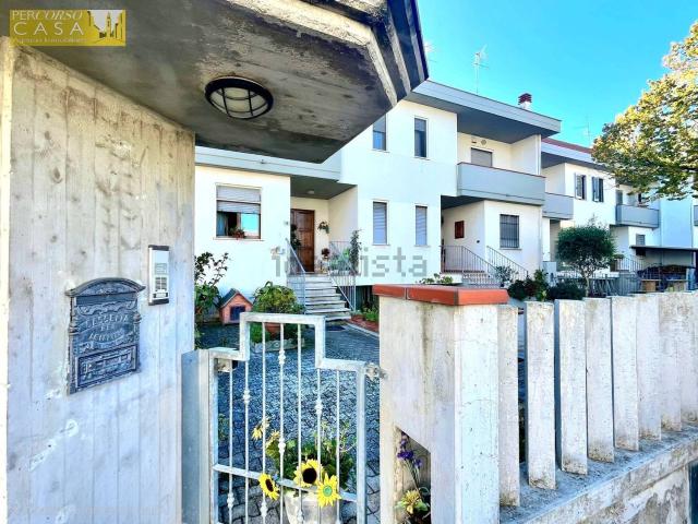 Casa in vendita a Unione dei Comuni della Val Vibrata, Sant'omero