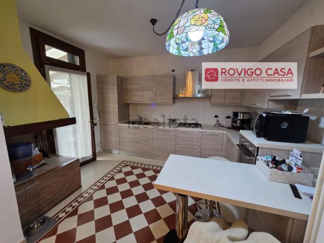 Casa in vendita a Rovigo, Veneto