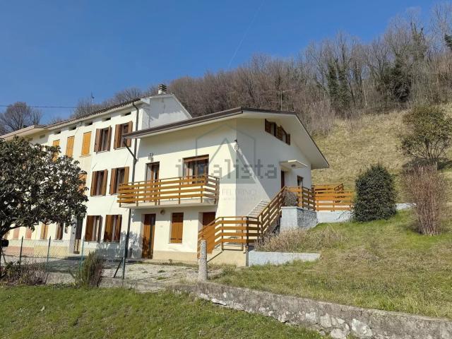 Casa in vendita a Quero, Veneto