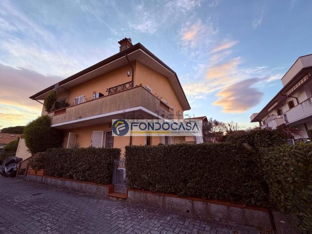 Casa in vendita a Quercioli, Marina Di Massa