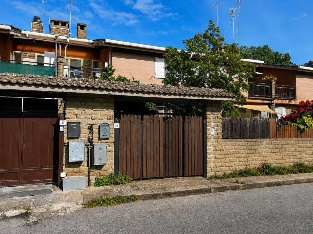 Casa in vendita a Roma Capitale, Lazio